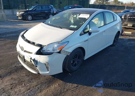 2015 Toyota Prius Four z USA, uszkodzony, nr VIN JTDKN3DU9F1895841